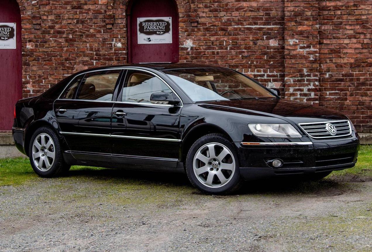 Phaeton debiutuje na salonie samochodowym 2002 dsc 2002 phaeton debut 8471
