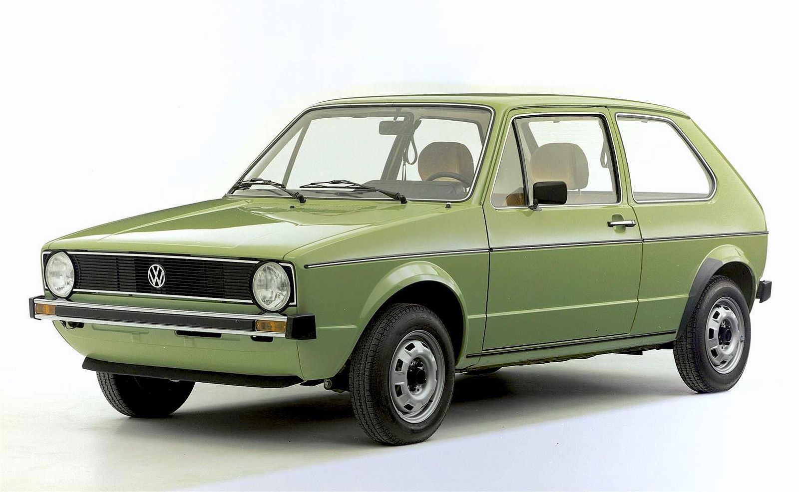 Historia Garbusa Volkswagen dod 2 - zakłady w Wolfsburgu w czasie odbudowy produkcji po 1945 roku
