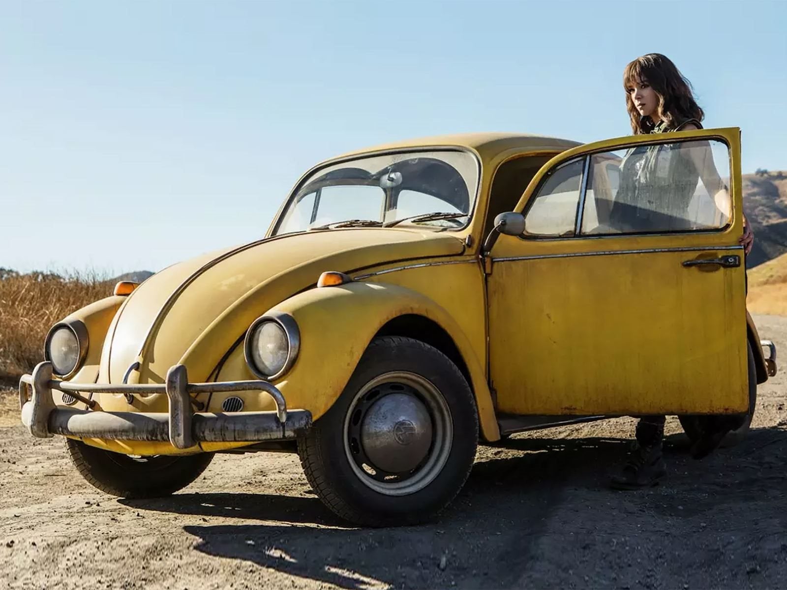 Volkswagen Beetle w scenie akcji z efektami specjalnymi