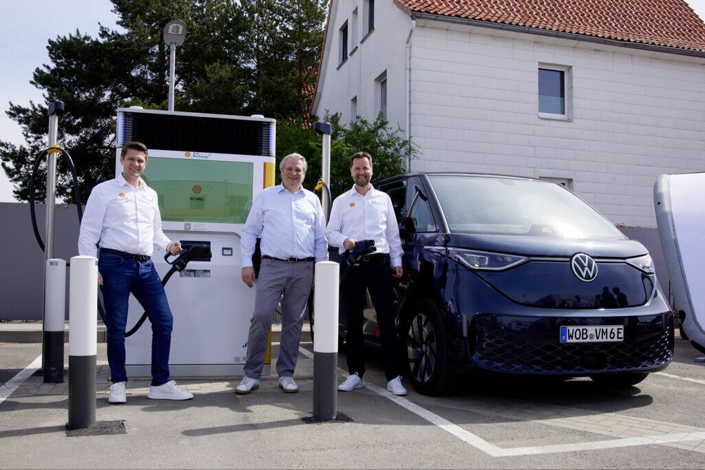 Bezpieczne ładowanie w domu Nocne ładowanie Volkswagena ID.3 przy domu zasilane energią odnawialną