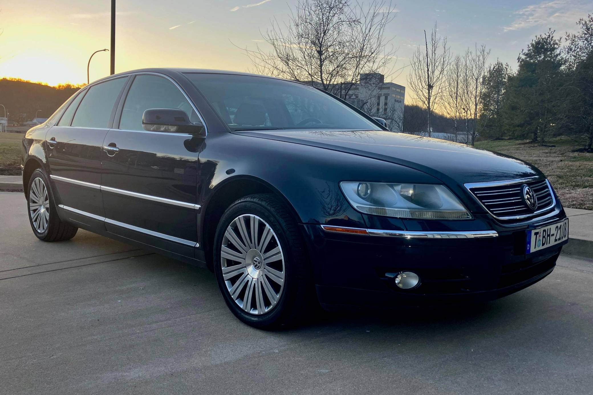 Ewolucja luksusowego projektu Volkswagena phaeton historia rozwoju projektu luksusowego