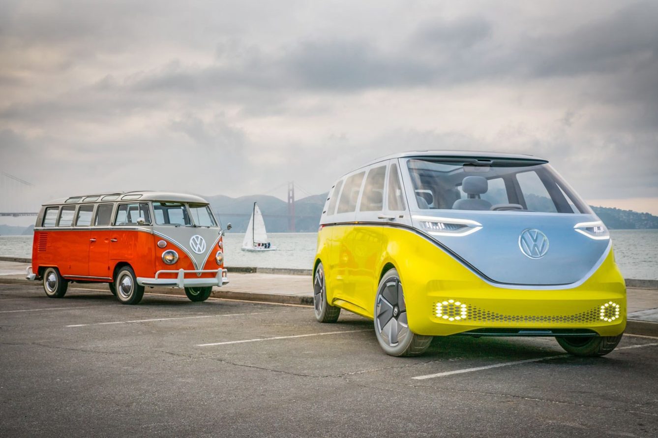 Kultowy T1 - ikona motoryzacji z przeszłości klasyczny furgon Volkswagen T1 z lat 50. w oryginalnym designie